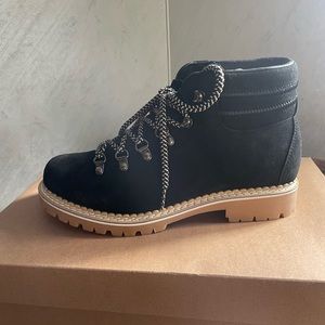 Montelliana Short Leather Boot
